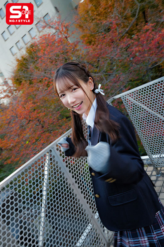 【VR】「文化祭、2人で抜け出さない？」学園のマドンナ三田さんに手を握られて…制服脱いだら艶っぽい大人スレンダーボディで瞬殺 あまりにも抜け駆けSEXが最高すぎたラブホ後夜祭 三田真鈴(sivr00408) シーン3